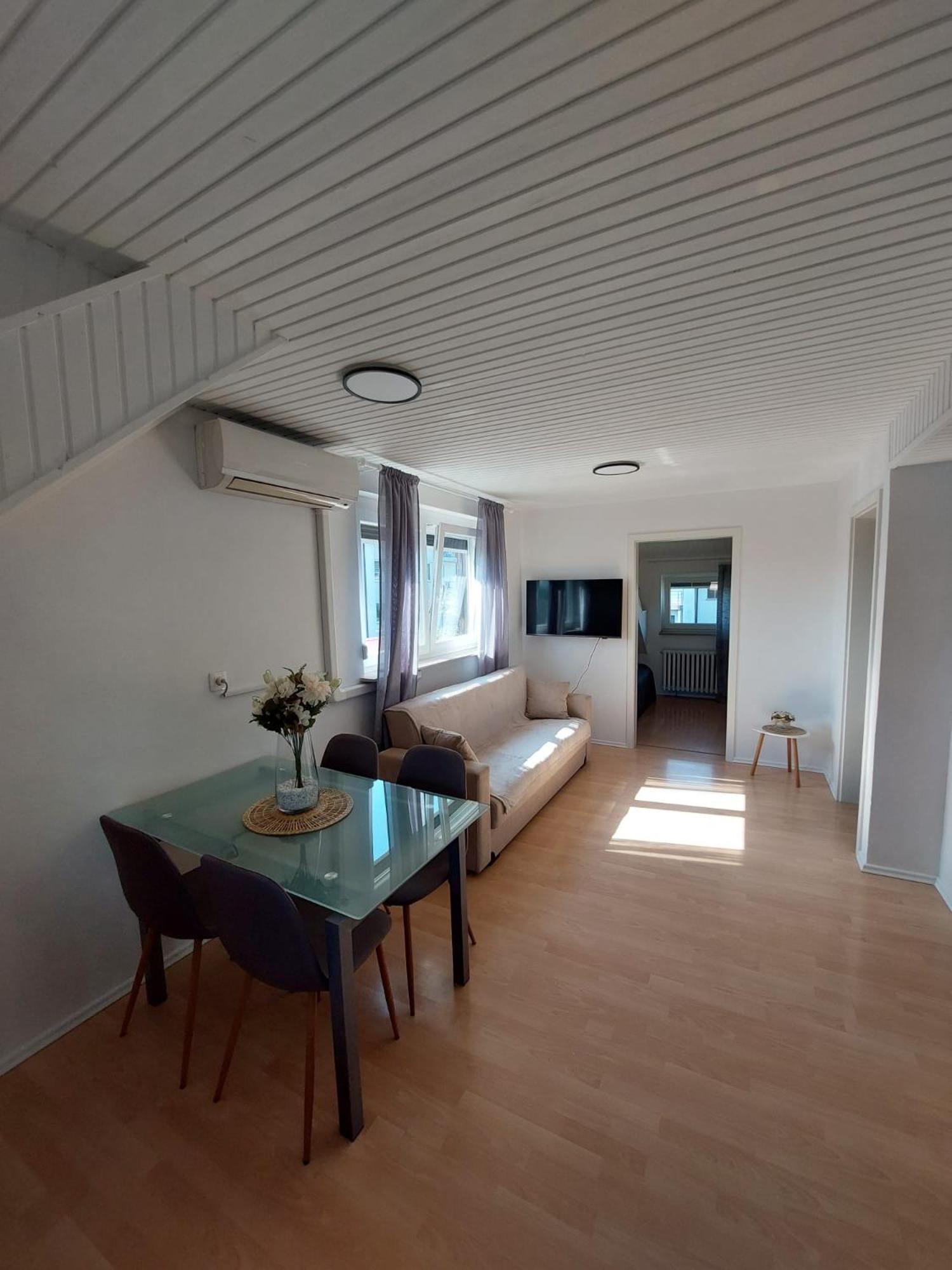 Moskriceva Apartment Любляна Екстер'єр фото